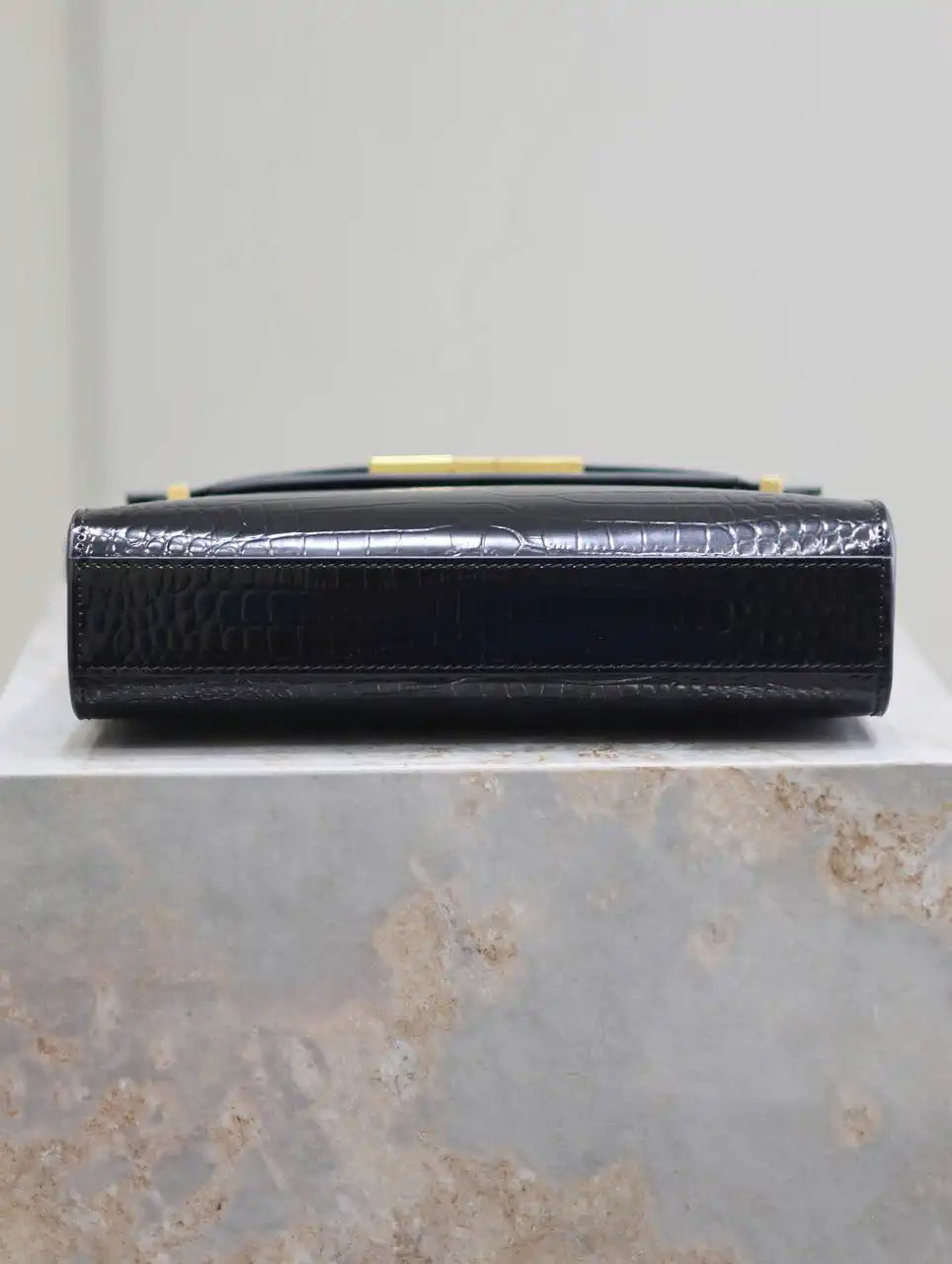 YSL 675626 MANHATTAN small in BOX Crocodile Leather Black