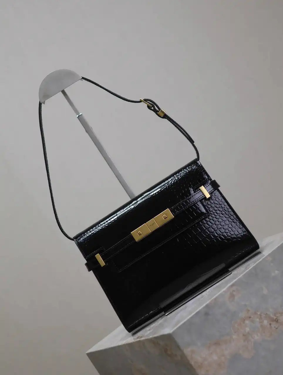 YSL 675626 MANHATTAN small in BOX Crocodile Leather Black