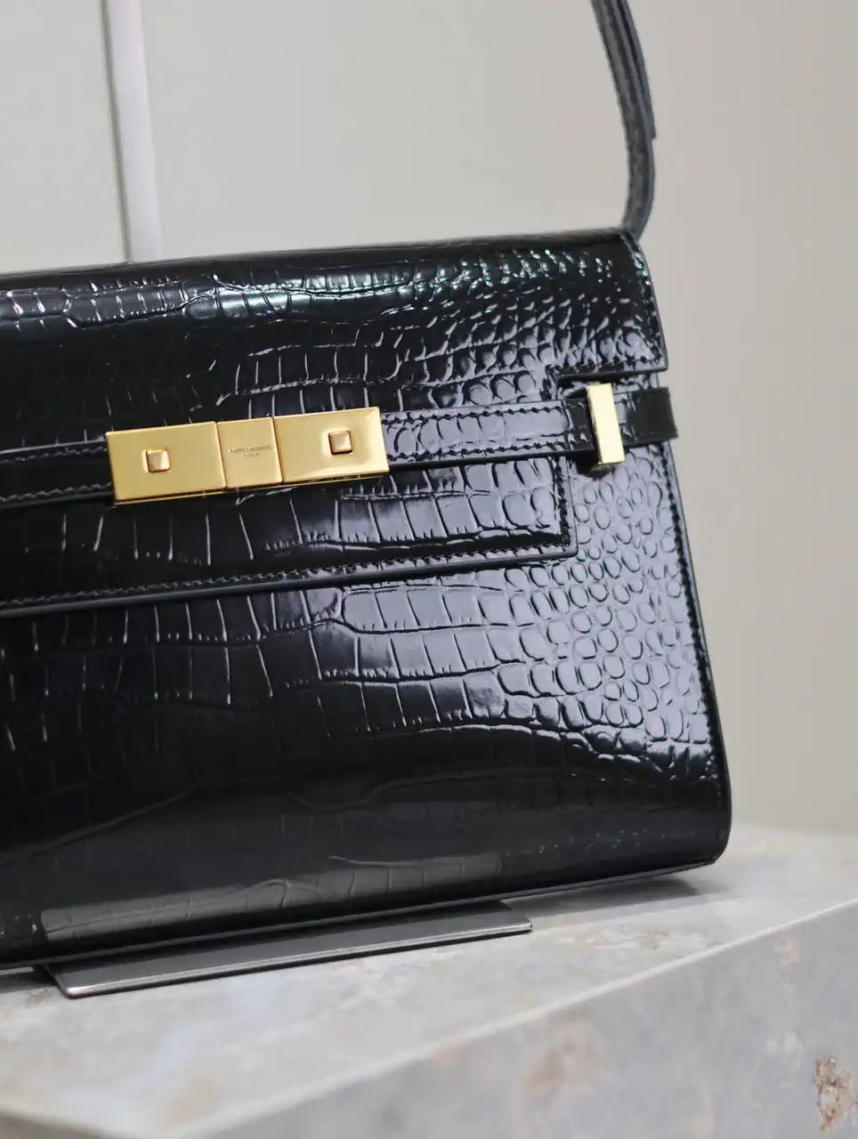 YSL 675626 MANHATTAN small in BOX Crocodile Leather Black