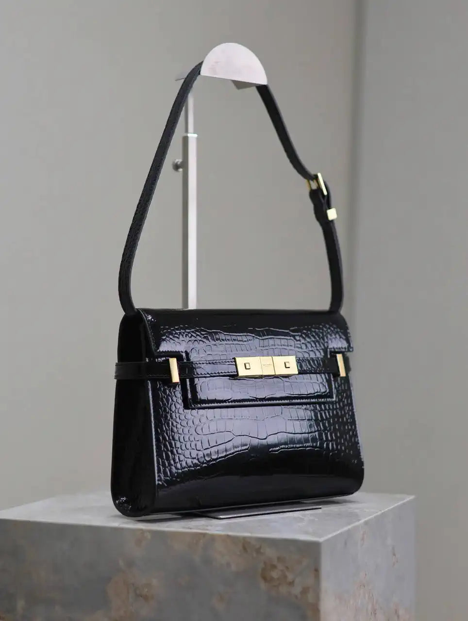 YSL 675626 MANHATTAN small in BOX Crocodile Leather Black