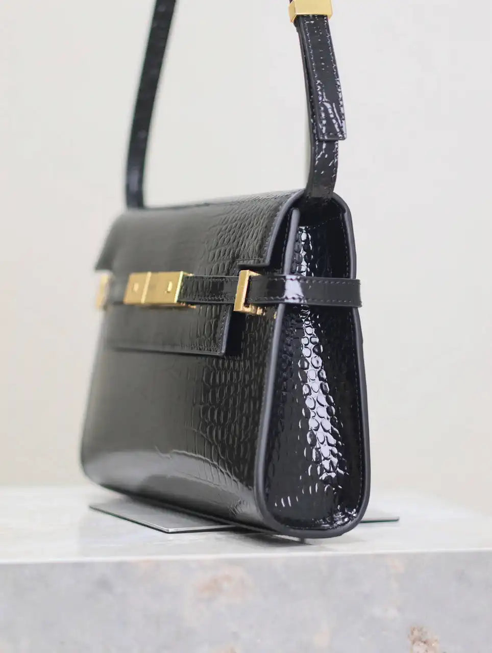 YSL 675626 MANHATTAN small in BOX Crocodile Leather Black