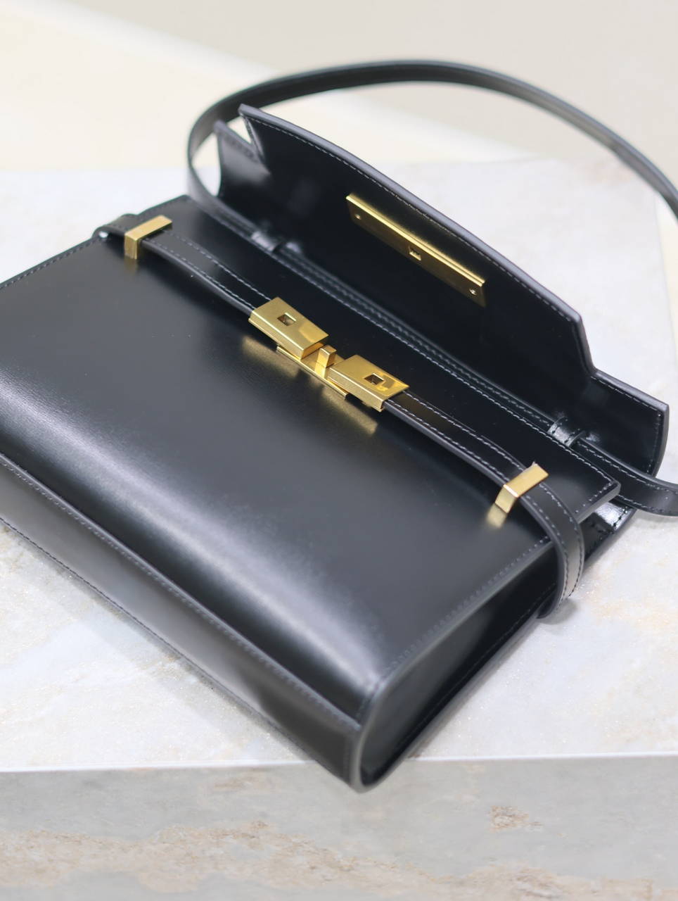 YSL 675626 MANHATTAN small in BOX SAINT LAURENT Black