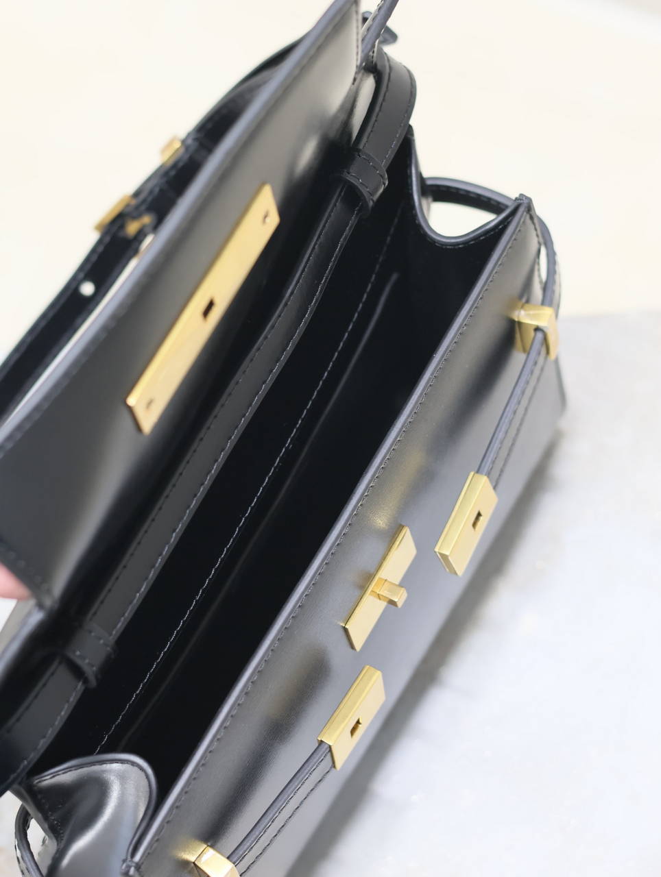 YSL 675626 MANHATTAN small in BOX SAINT LAURENT Black