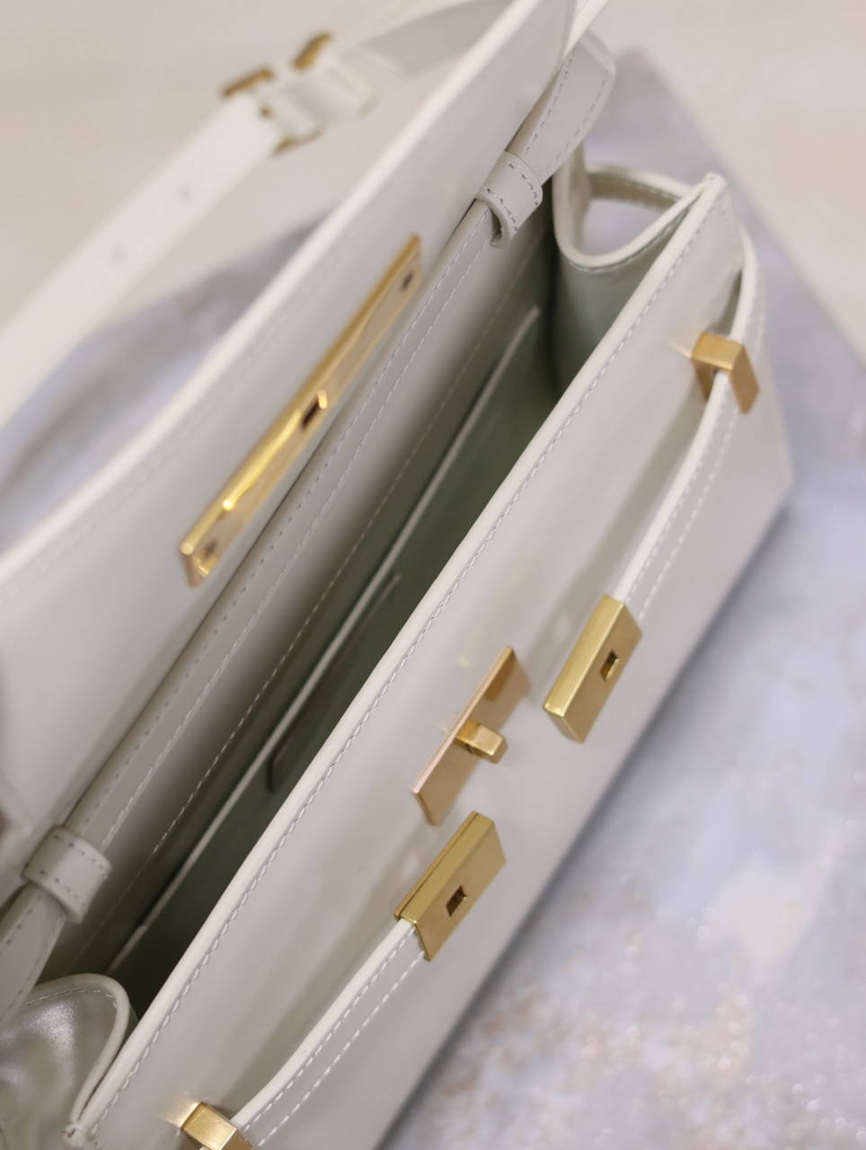YSL 675626 MANHATTAN small in BOX SAINT LAURENT White