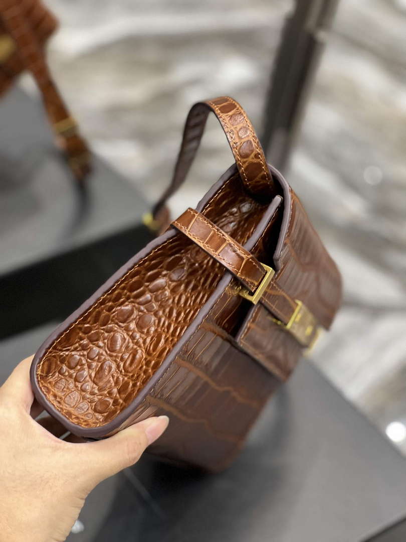 YSL 675626 Manhattan Small Shoulder Bag In Shiny Crocodile-Embossed Leather Caramel