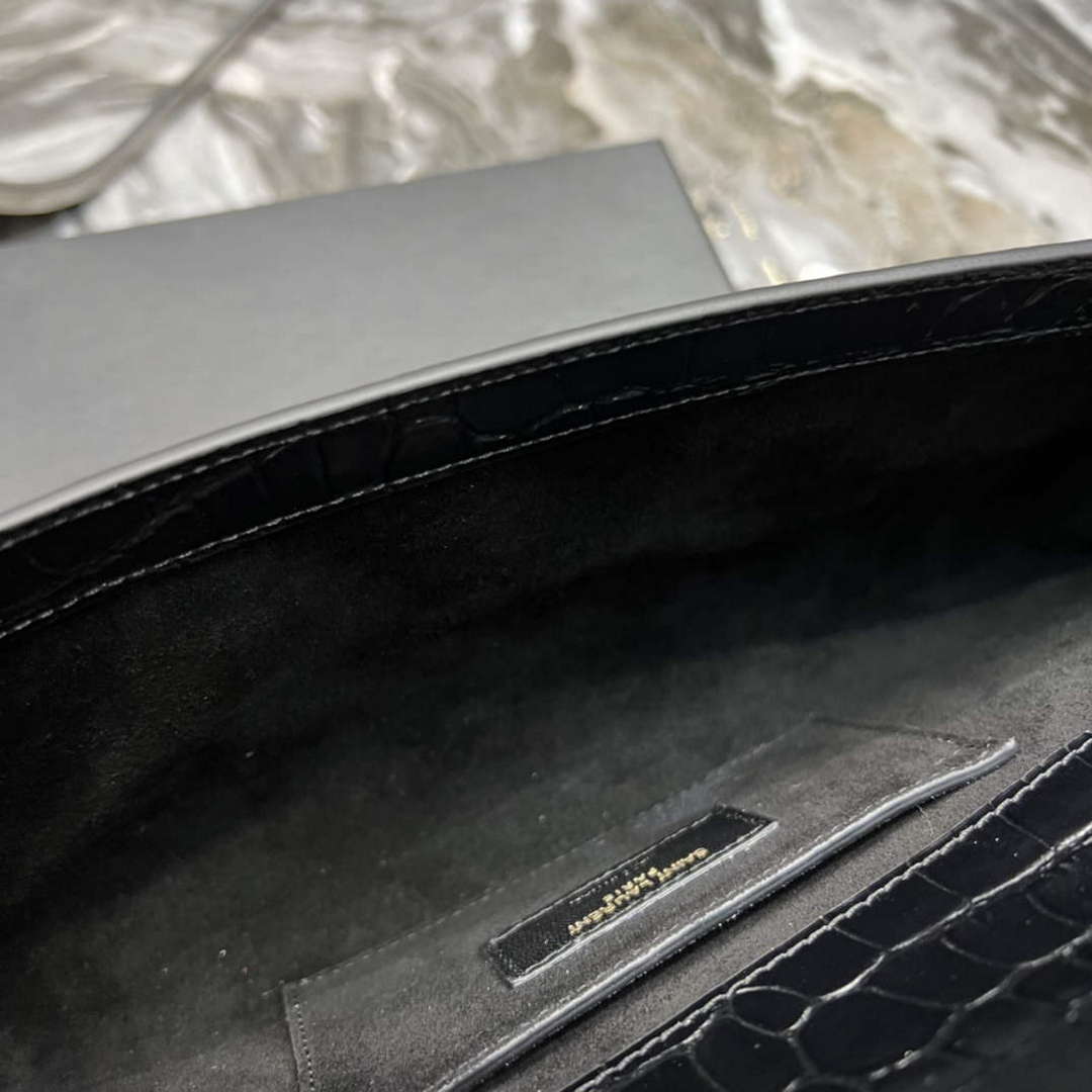 YSL 695949 Manhattan Clutch In Crocodile-Embossed Leather Black
