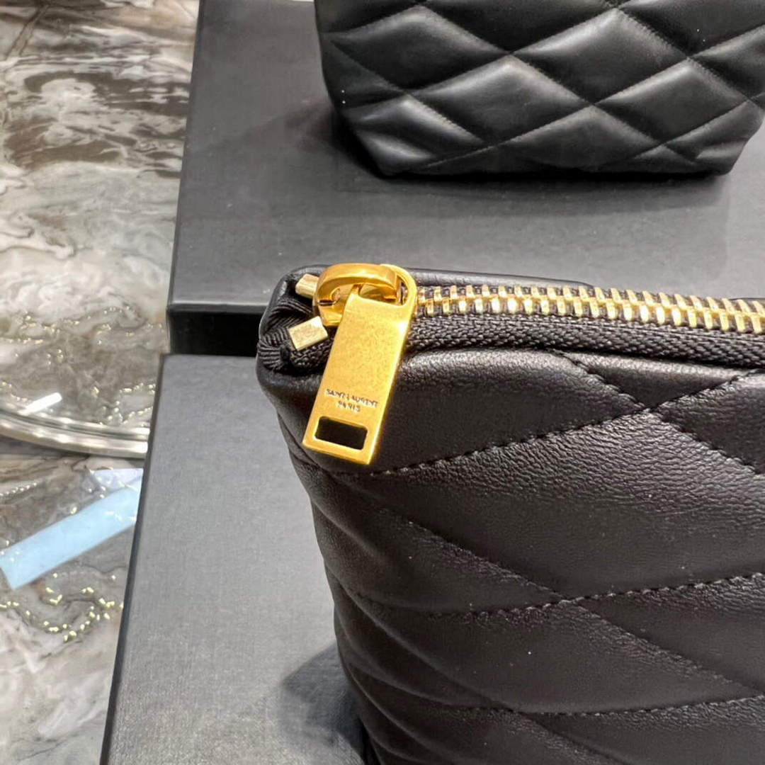 YSL 696779 Sade Pouch In Quilted Lambskin Black