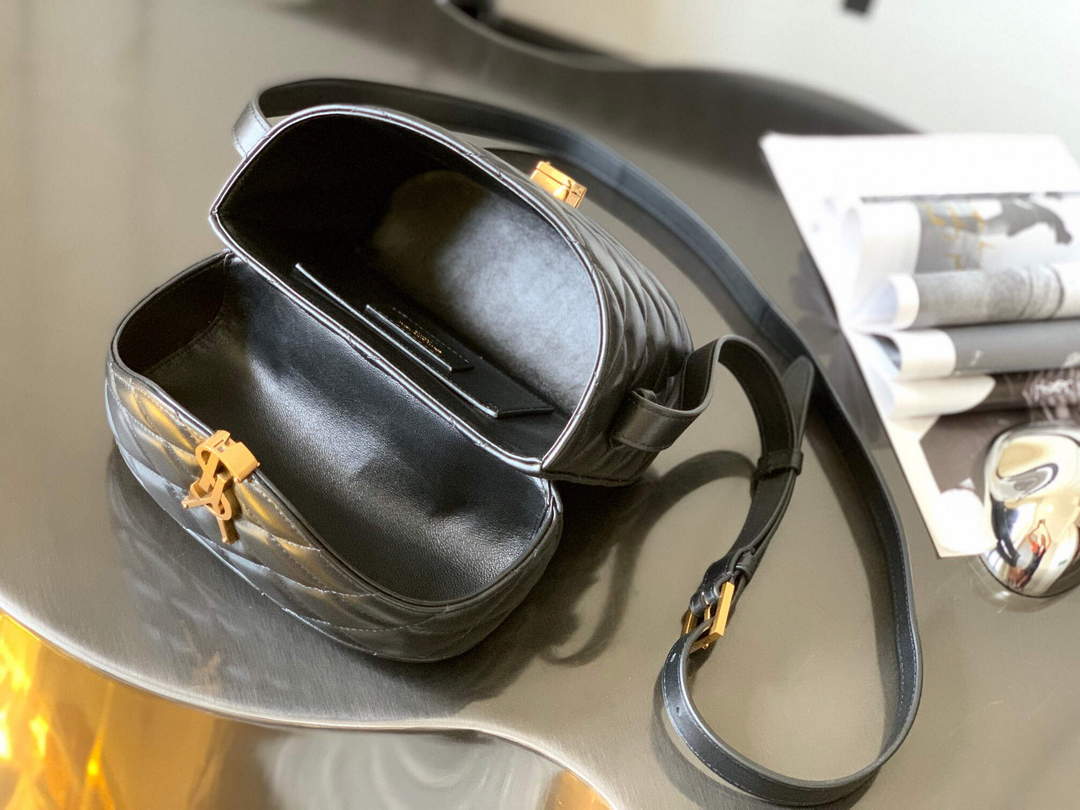 YSL  710080 June Box Bag In Quilted Patent Leather Black