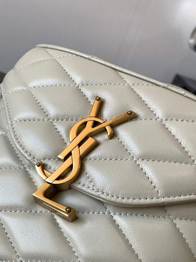 YSL  710080 June Box Bag In Quilted Patent Leather White