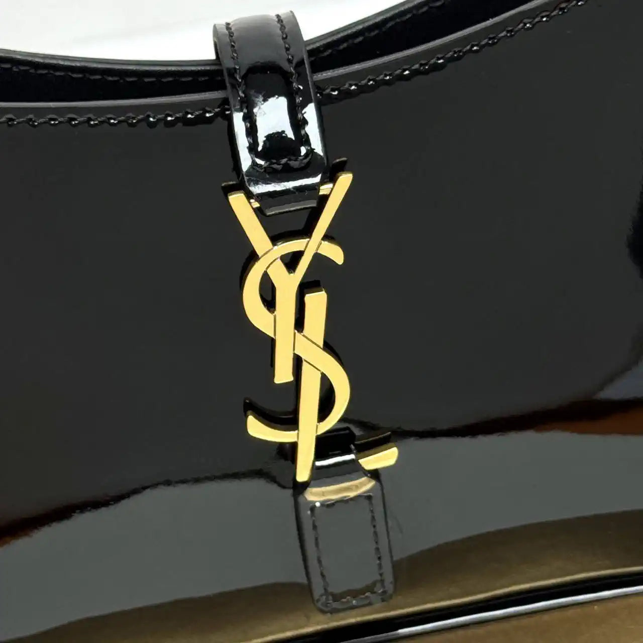 YSL 710318 MINI LE 5 ¨¤ 7 IN Patent LEATHER Black