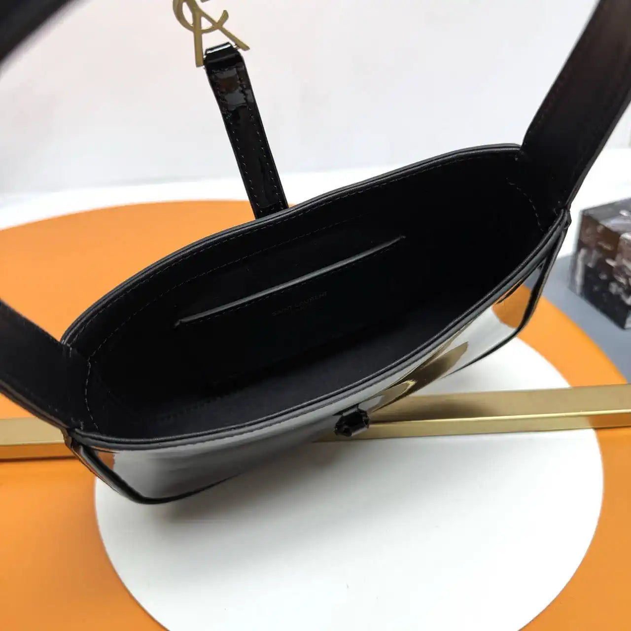 YSL 710318 MINI LE 5 ¨¤ 7 IN Patent LEATHER Black