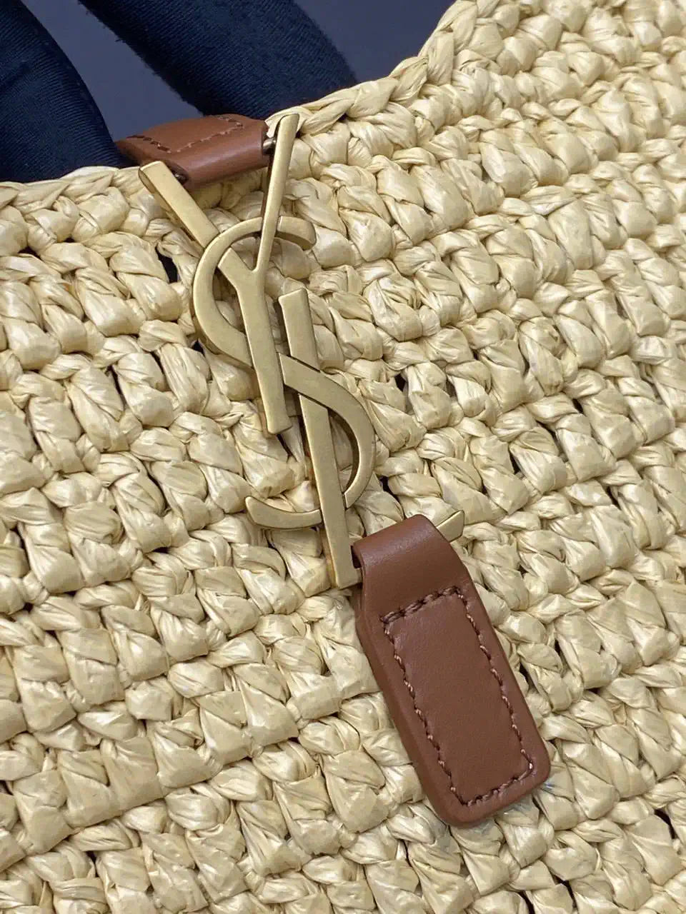YSL 710318 MINI LE 5 ¨¤ 7 IN Raffia Nature