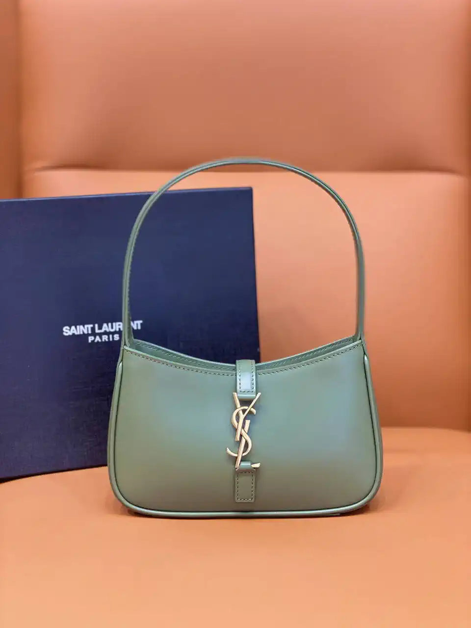 YSL 710318 MINI LE 5 ¨¤ 7 IN SMOOTH LEATHER Light Green