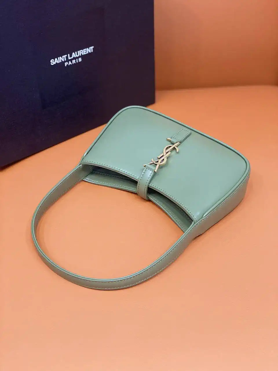 YSL 710318 MINI LE 5 ¨¤ 7 IN SMOOTH LEATHER Light Green