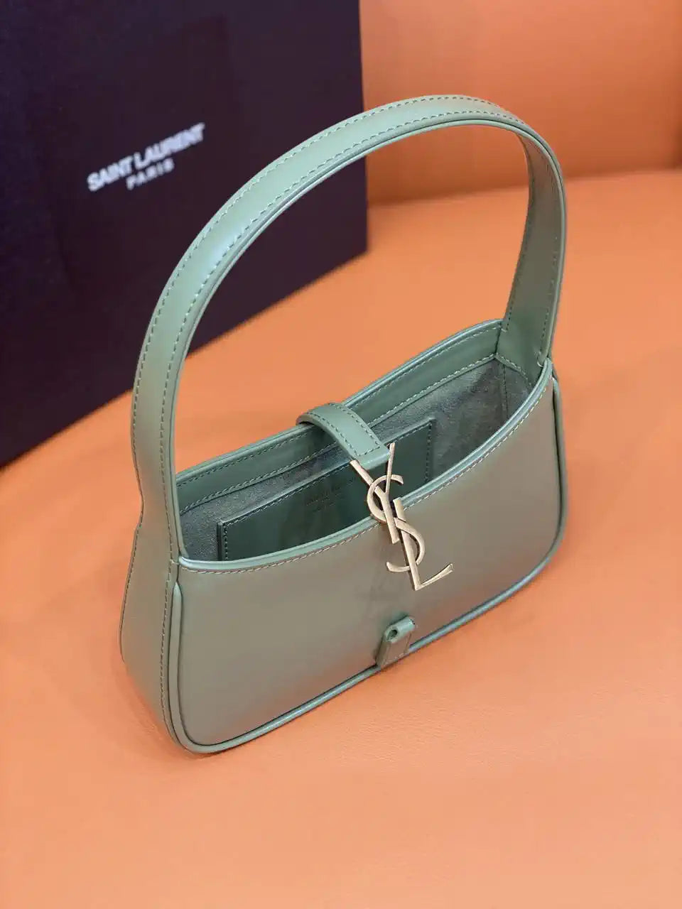 YSL 710318 MINI LE 5 ¨¤ 7 IN SMOOTH LEATHER Light Green