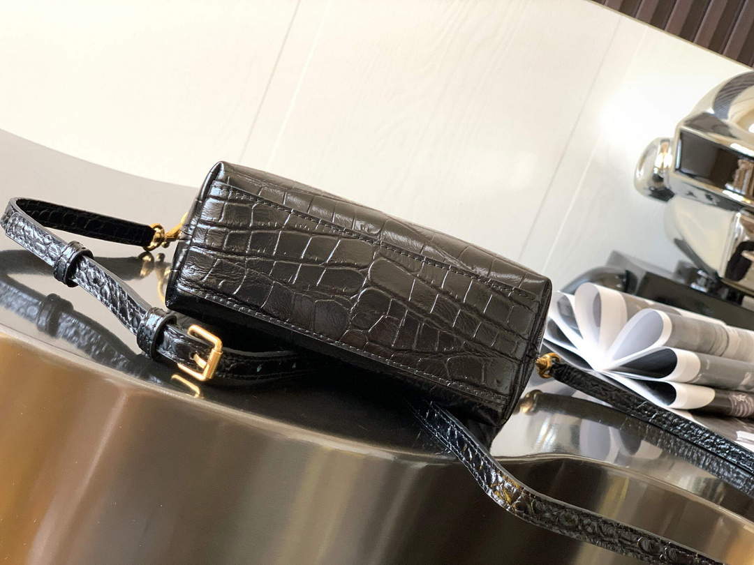 YSL 712367 Saint Laurent Paris Mini Toy Shopping In Crocodile-Embossed Leather Black