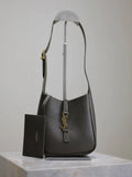 YSL 713938 LE 5 A 7 supple baby in grained leather Dark Green