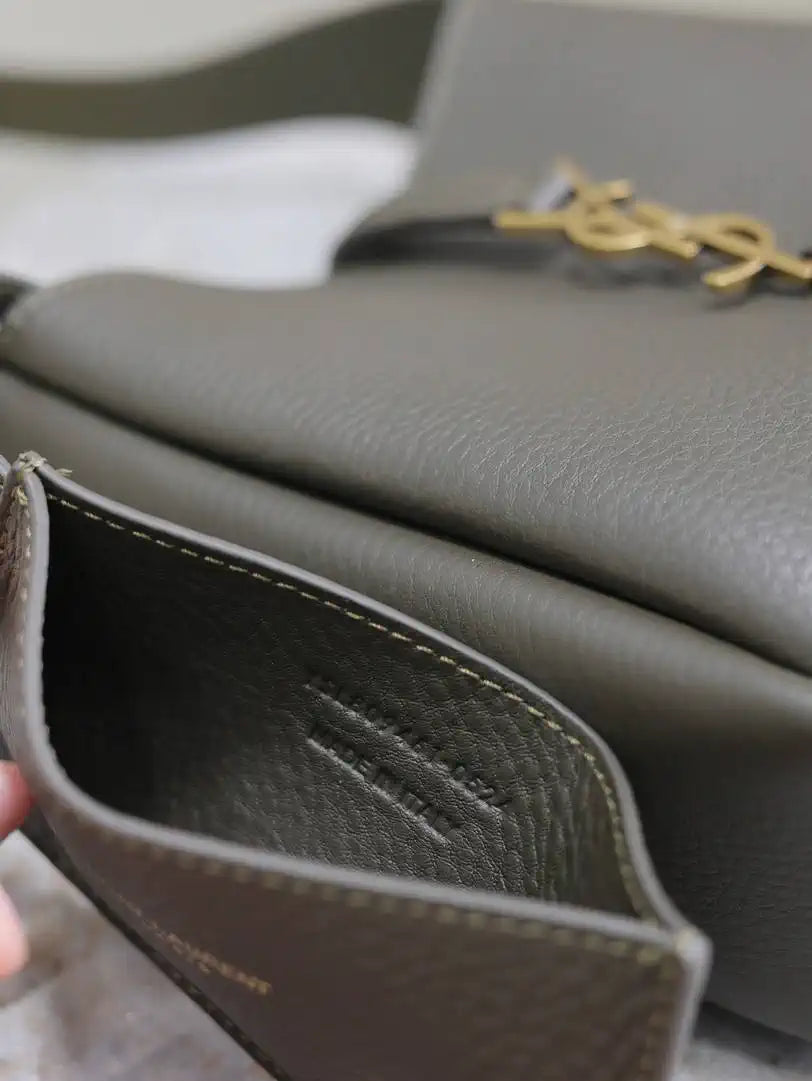YSL 713938 LE 5 A 7 supple baby in grained leather Dark Green