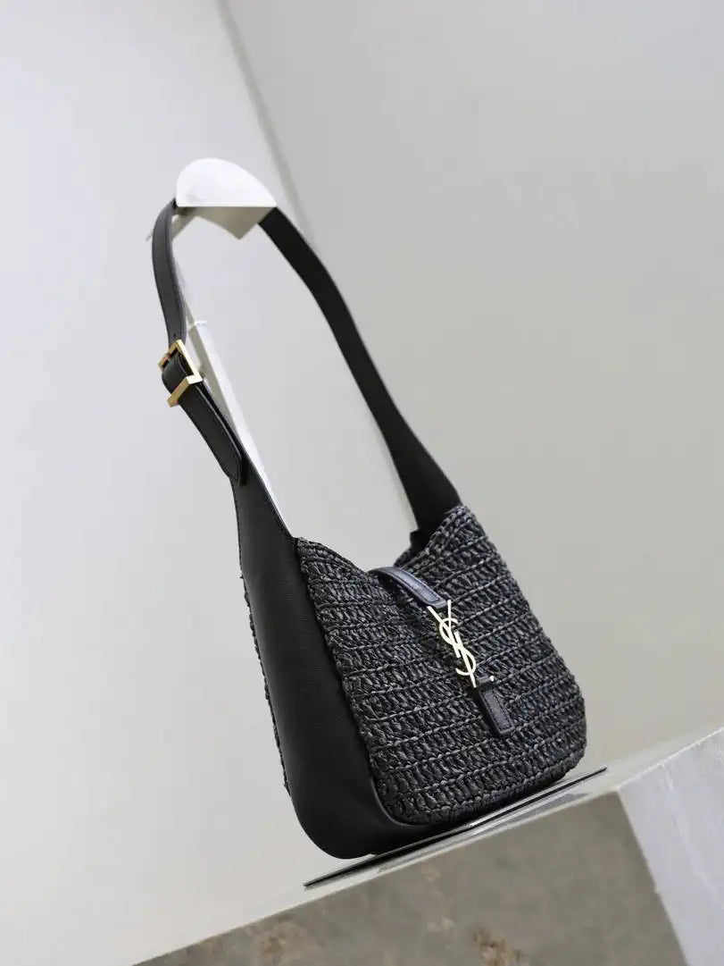 YSL 713938 LE 5 A 7 supple baby in Raffia Black