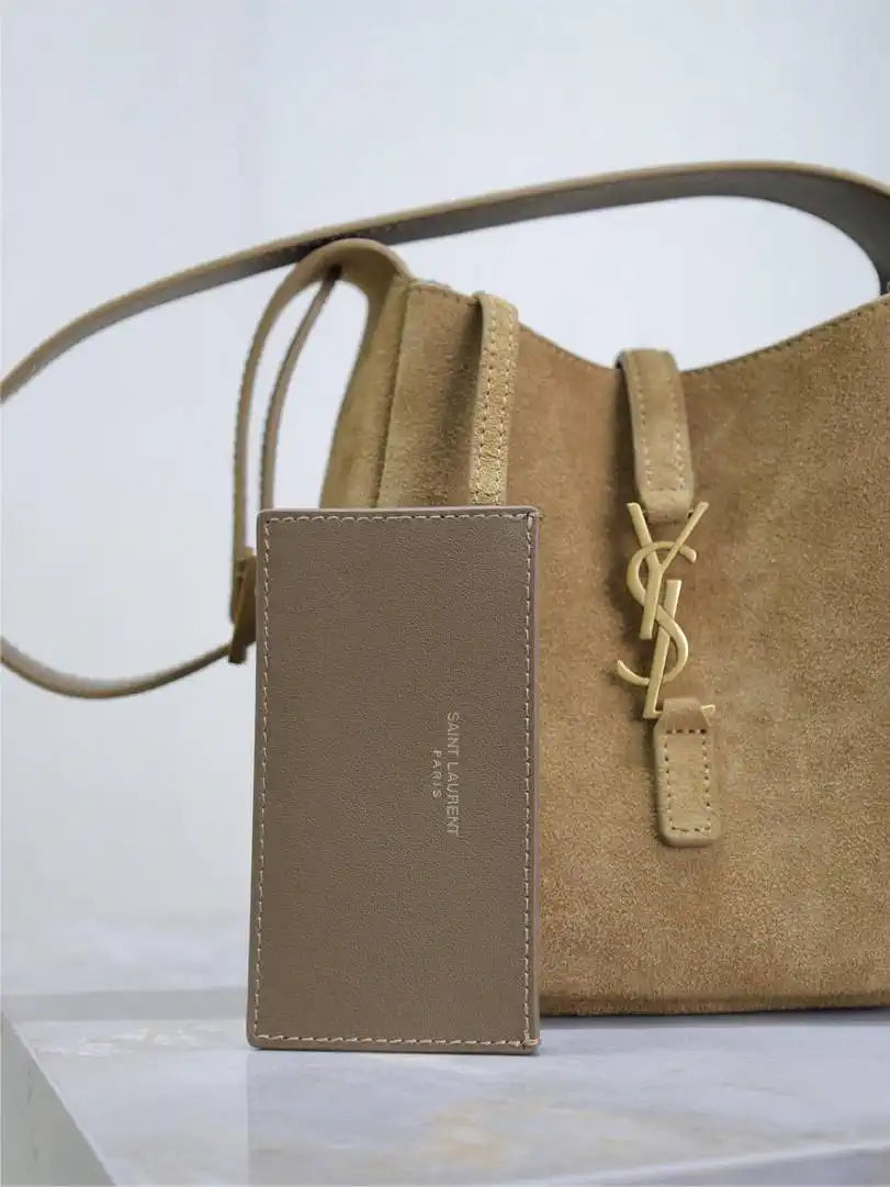 YSL 713938 LE 5 A 7 supple baby in Suede leather