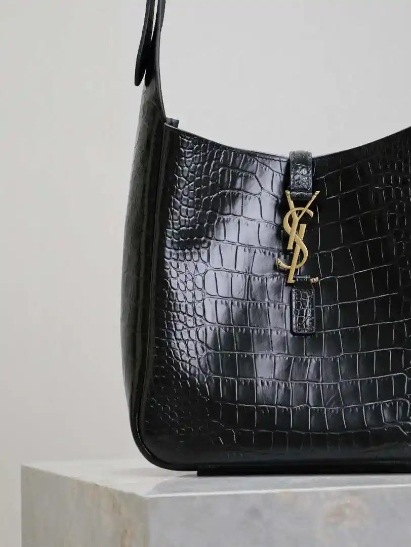 YSL 713938 LE 5 A 7 Supple Small In Grained Crocodile Leather Black