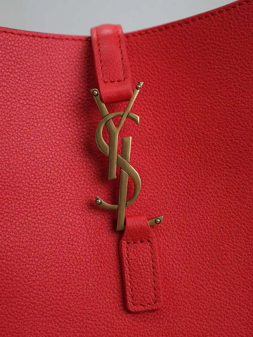 YSL 713938 LE 5 A 7 Supple Small In Grained Leather Red