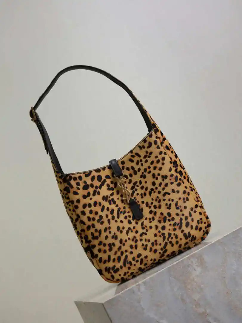 YSL 713938 LE 5 A 7 Supple Small In Grained Leather Leopard print