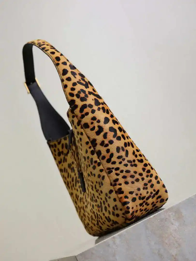 YSL 713938 LE 5 A 7 Supple Small In Grained Leather Leopard print