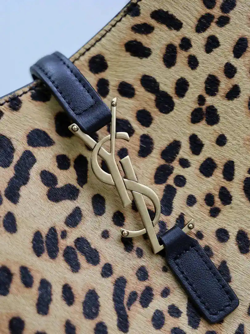 YSL 713938 LE 5 A 7 Supple Small In Grained Leather Leopard print