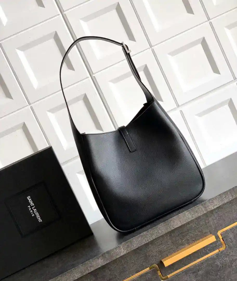 YSL 713938 LE 5 A 7 Supple Small In Grained Leather Black Silver