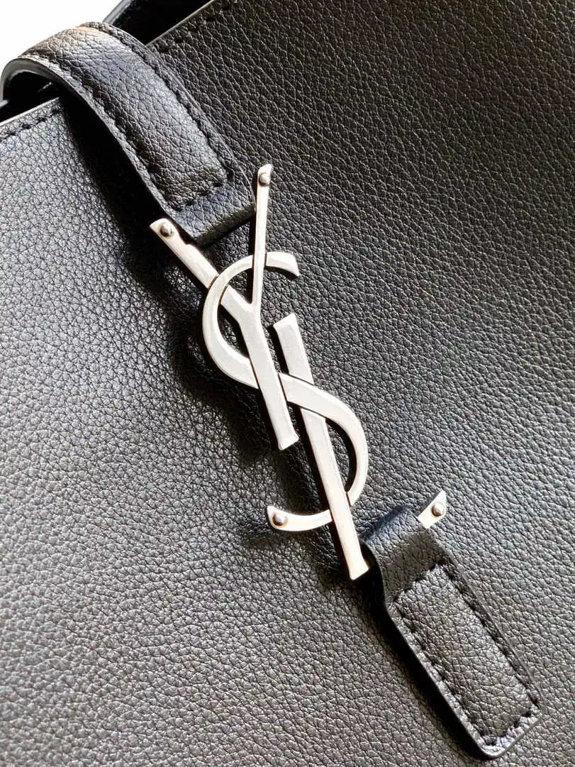 YSL 713938 LE 5 A 7 Supple Small In Grained Leather Black Silver