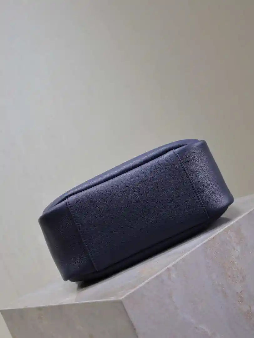 YSL 713938 LE 5 A 7 Supple Small In Grained Leather Navy Blue