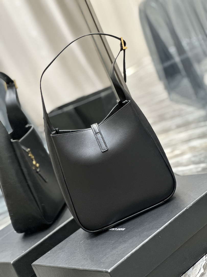 YSL 713938 LE 5 A 7 Supple Small In Grained Leather Black
