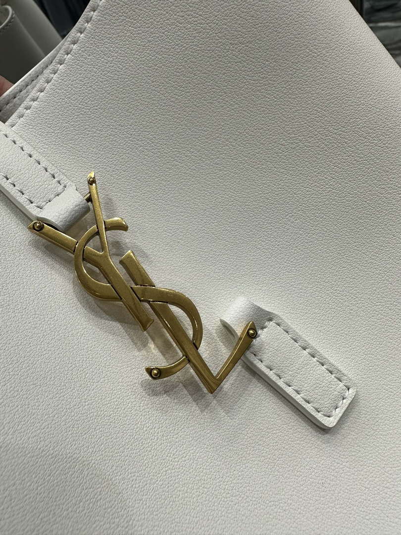YSL 713938 LE 5 A 7 Supple Small In Grained Leather White