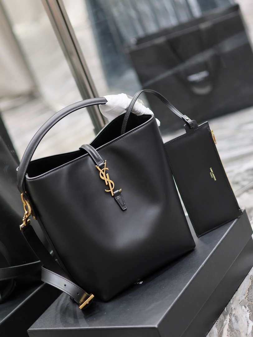 YSL 742828 Le 5 ¨¤ 7 Supple Small In Smooth Leather Black