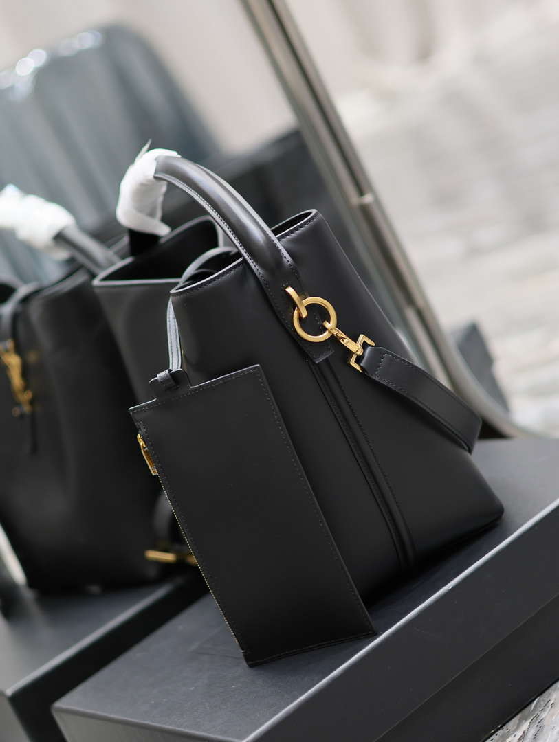 YSL 742828 Le 5 ¨¤ 7 Supple Small In Smooth Leather Black
