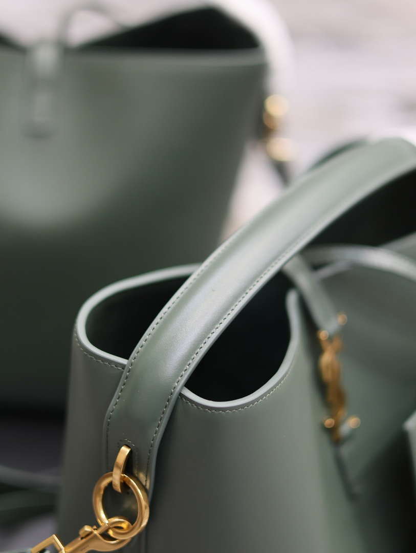 YSL 742828 Le 5 ¨¤ 7 Supple Small In Smooth Leather Green