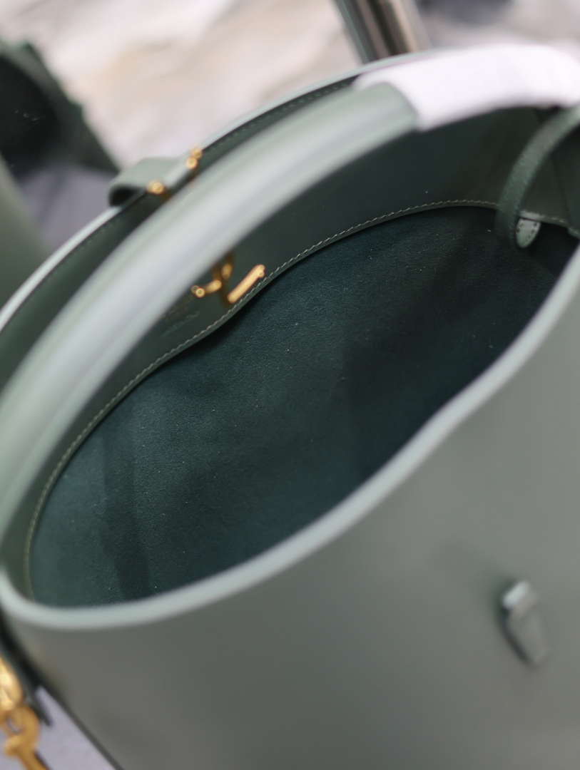 YSL 742828 Le 5 ¨¤ 7 Supple Small In Smooth Leather Green