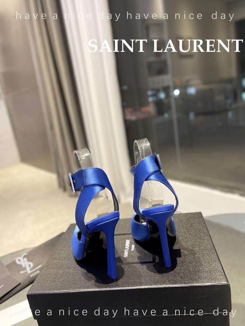 YSL 7176081 Fanny Slingback Pumps In Crepe Satin Y67320