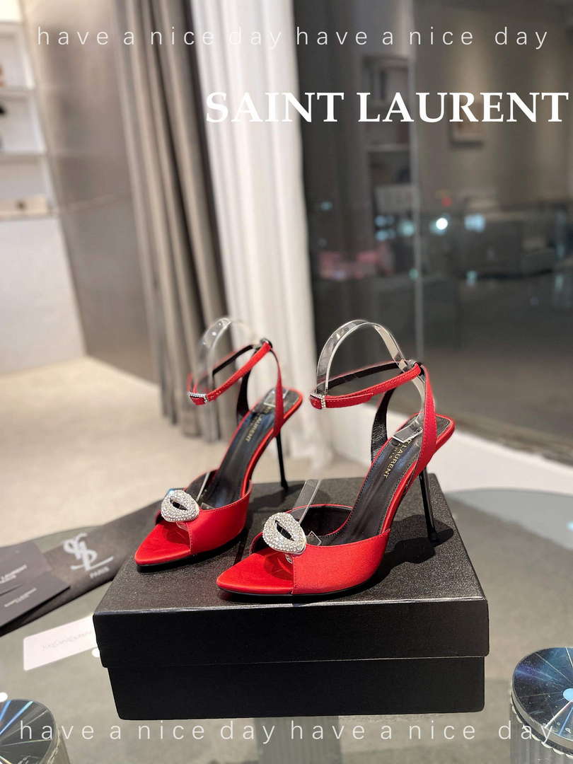 YSL 7176081 Fanny Slingback Pumps In Crepe Satin Y67324