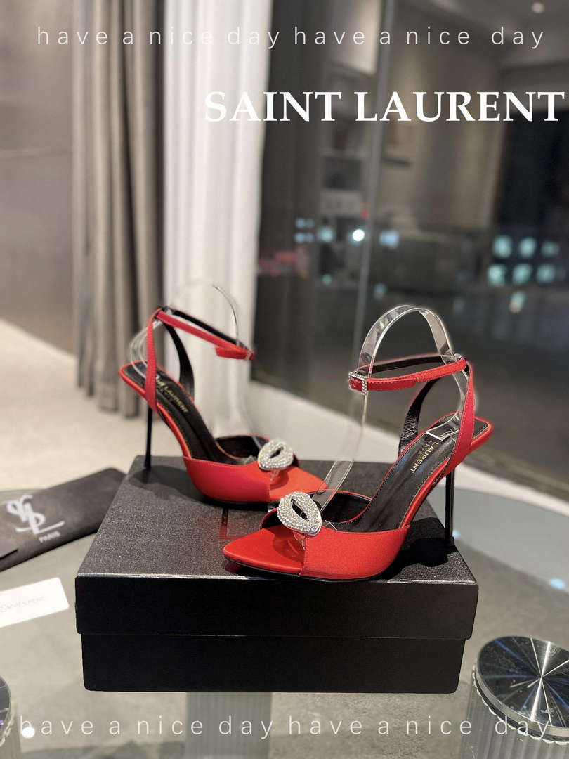 YSL 7176081 Fanny Slingback Pumps In Crepe Satin Y67324