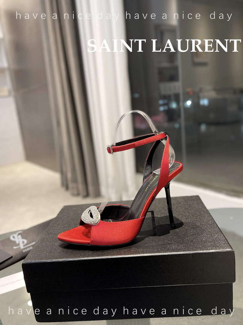 YSL 7176081 Fanny Slingback Pumps In Crepe Satin Y67324