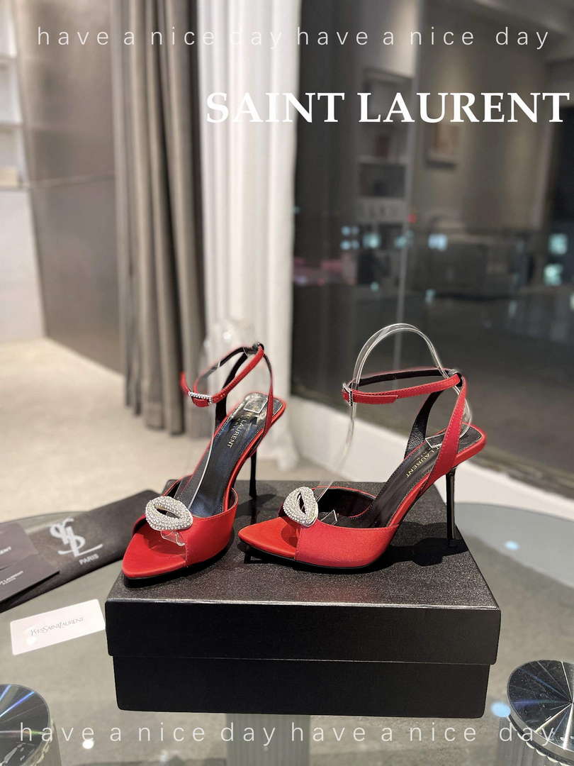 YSL 7176081 Fanny Slingback Pumps In Crepe Satin Y67324