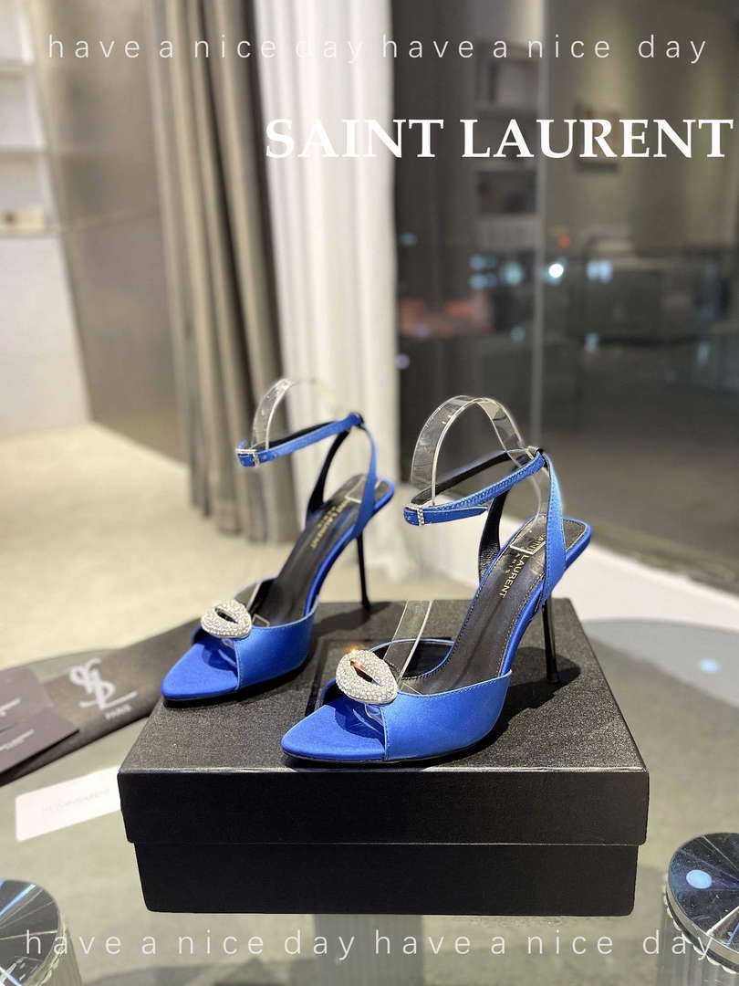 YSL 7176081 Fanny Slingback Pumps In Crepe Satin Y67325