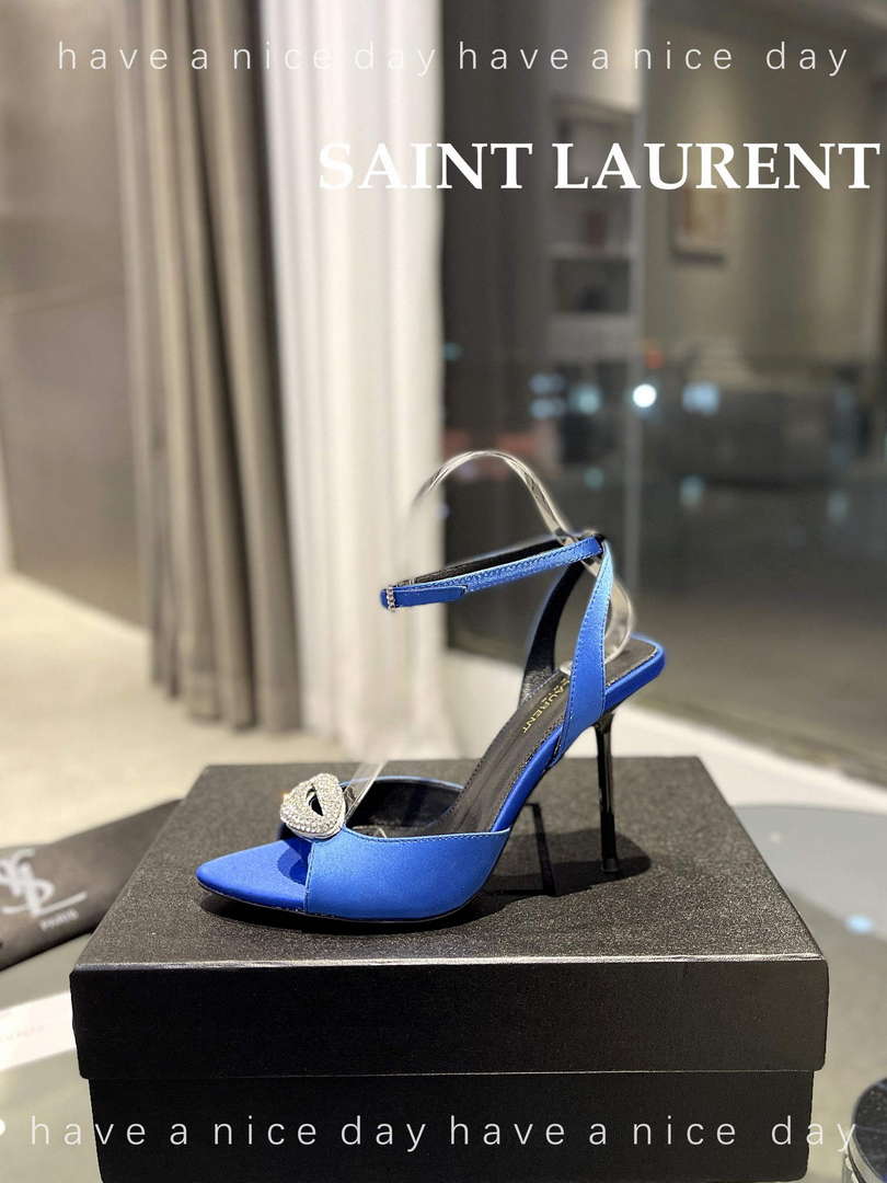 YSL 7176081 Fanny Slingback Pumps In Crepe Satin Y67325