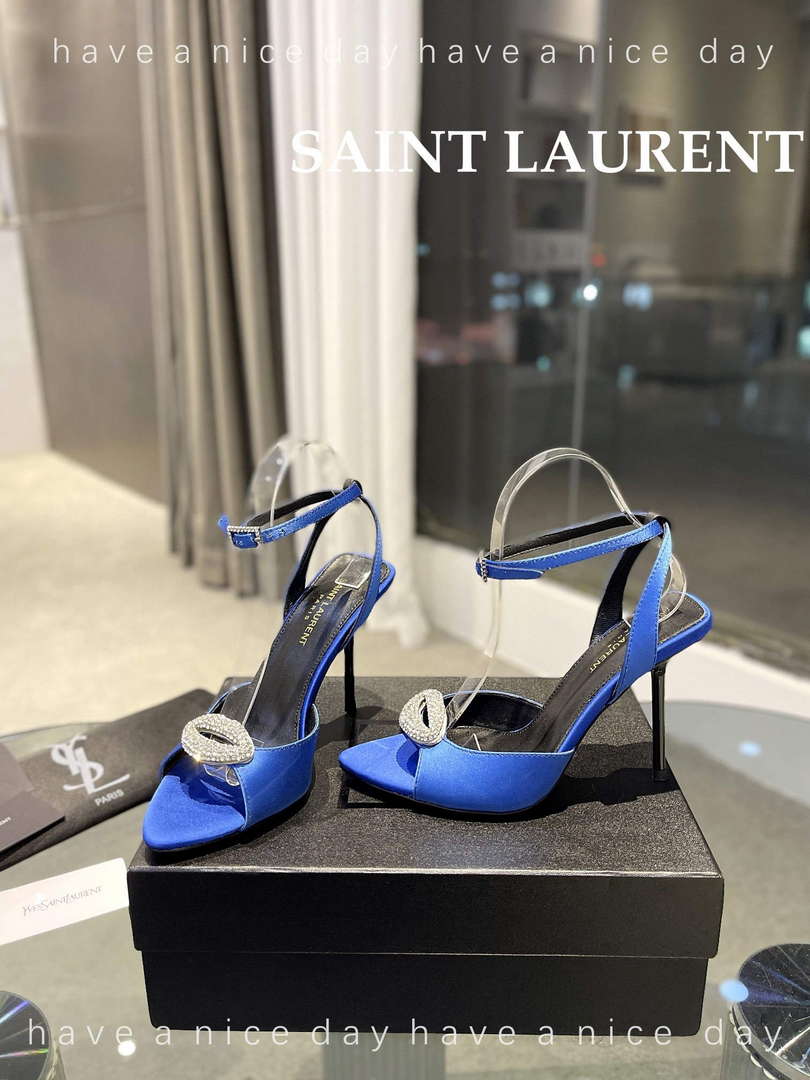 YSL 7176081 Fanny Slingback Pumps In Crepe Satin Y67325