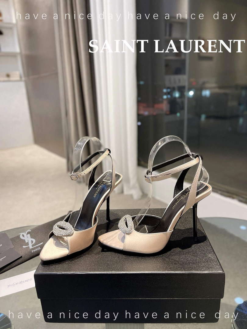 YSL 7176081 Fanny Slingback Pumps In Crepe Satin Y67326