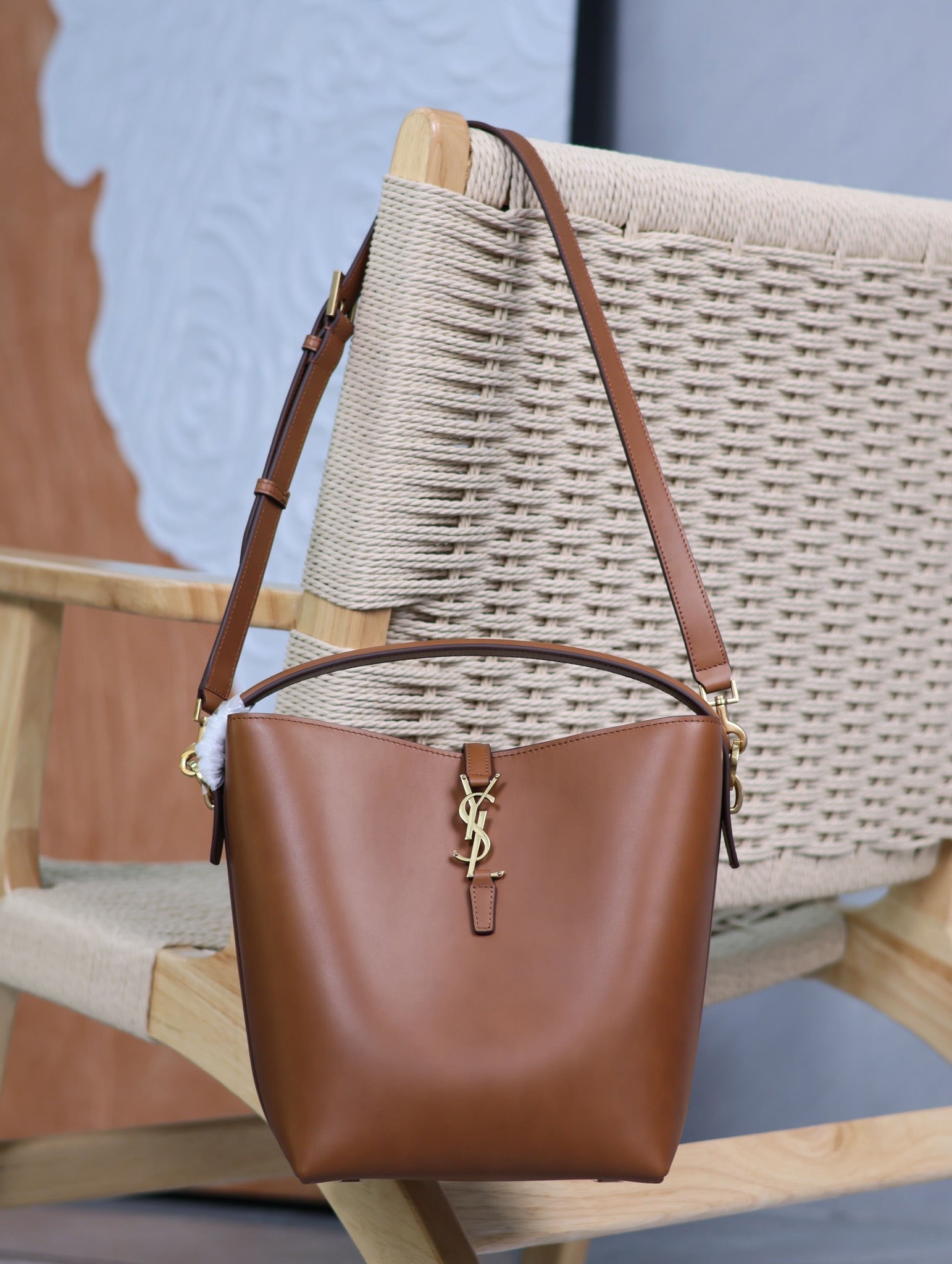 YSL 742828 Le 37 In Vegetable-Tanned Leather Brown - Default Title - View 1