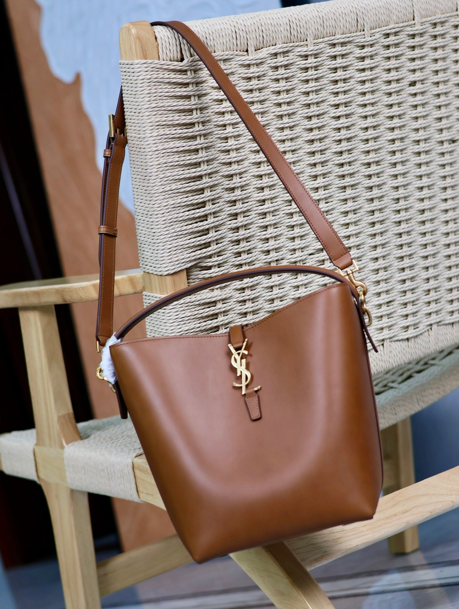YSL 742828 Le 37 In Vegetable-Tanned Leather Brown - Default Title - View 2