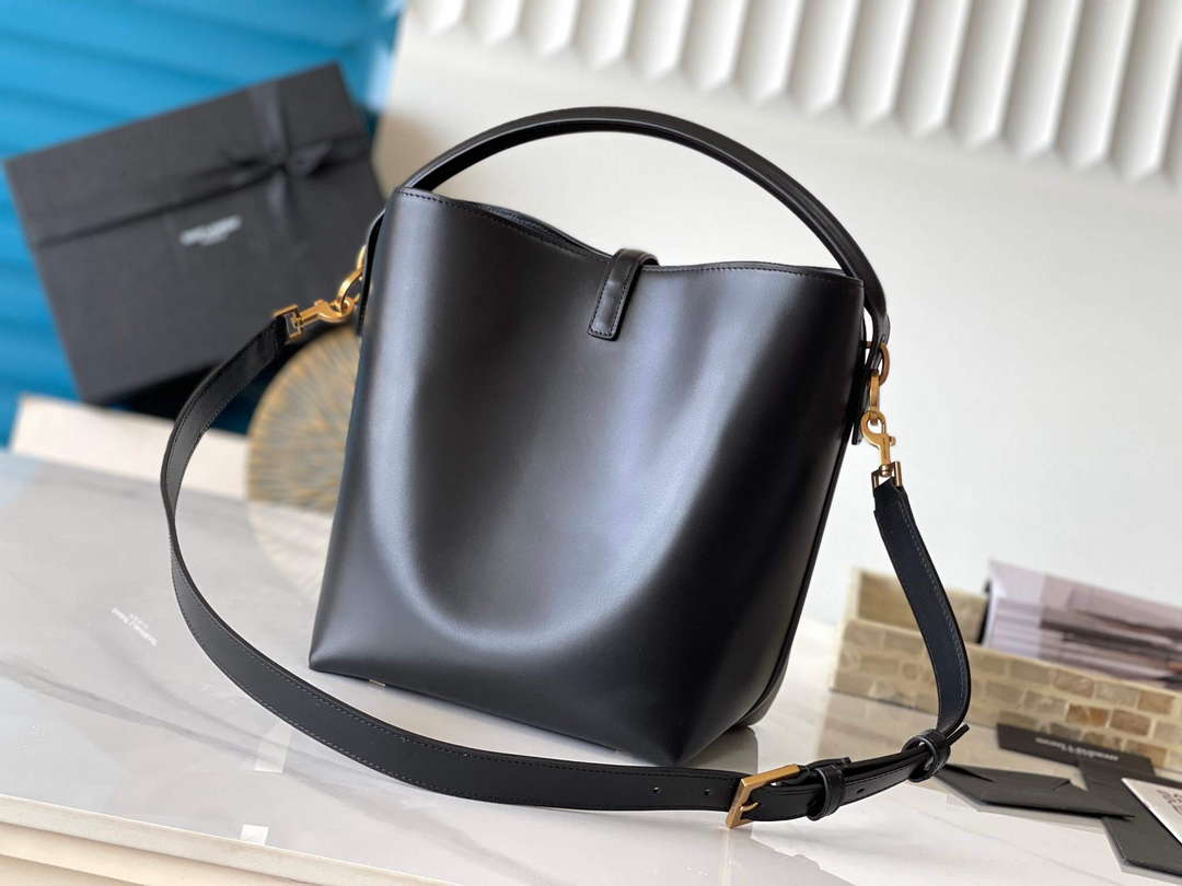 YSL 7428282 Le 37 Bucket In Shiny Leather Black - Default Title - View 3